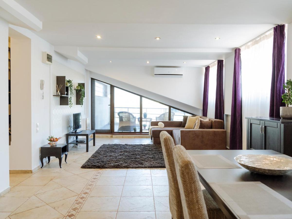 Amazing View Residences - Penthouse & Apartment *
