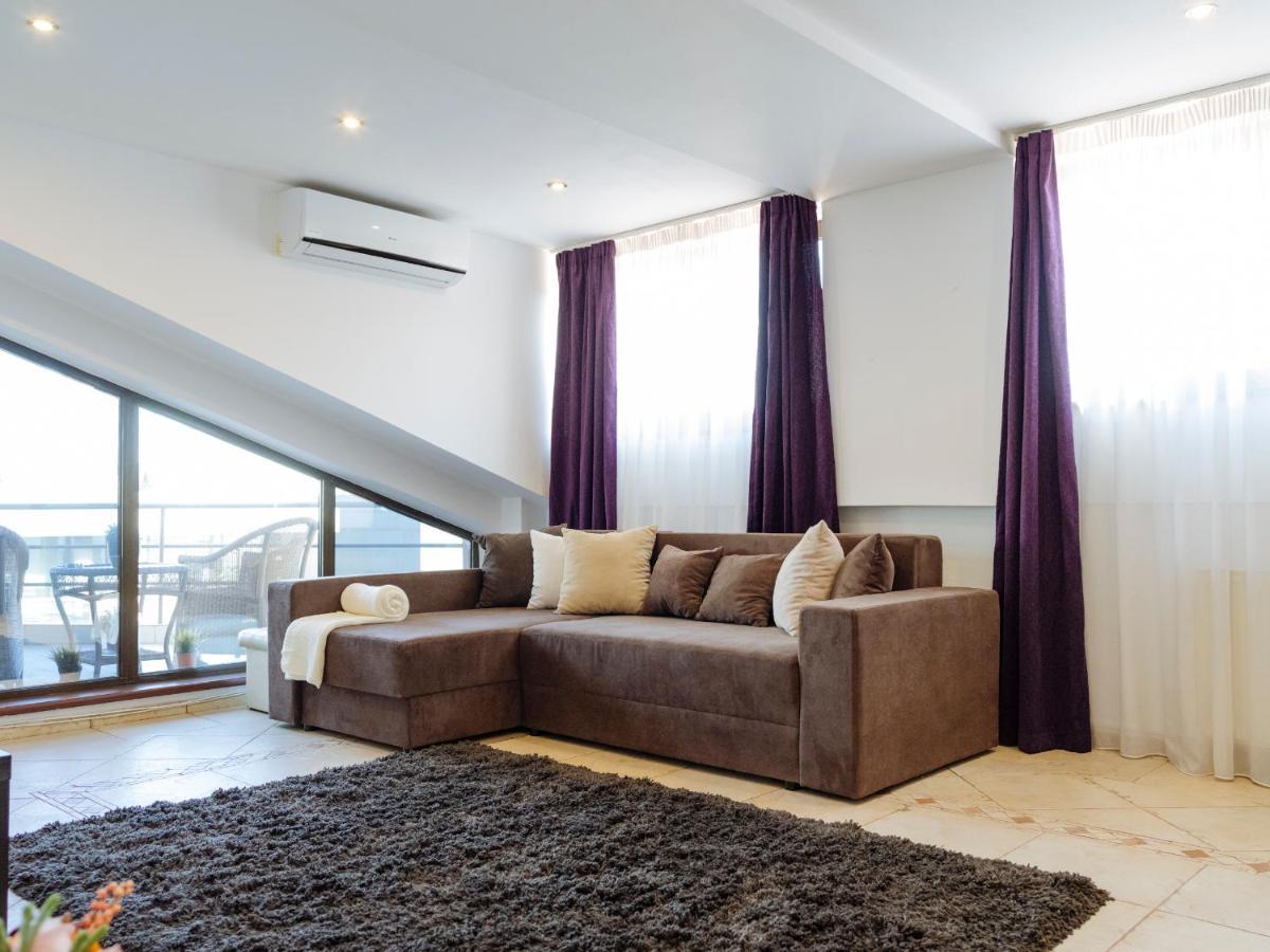 Amazing View Residences - Penthouse & Appartamento Bucarest